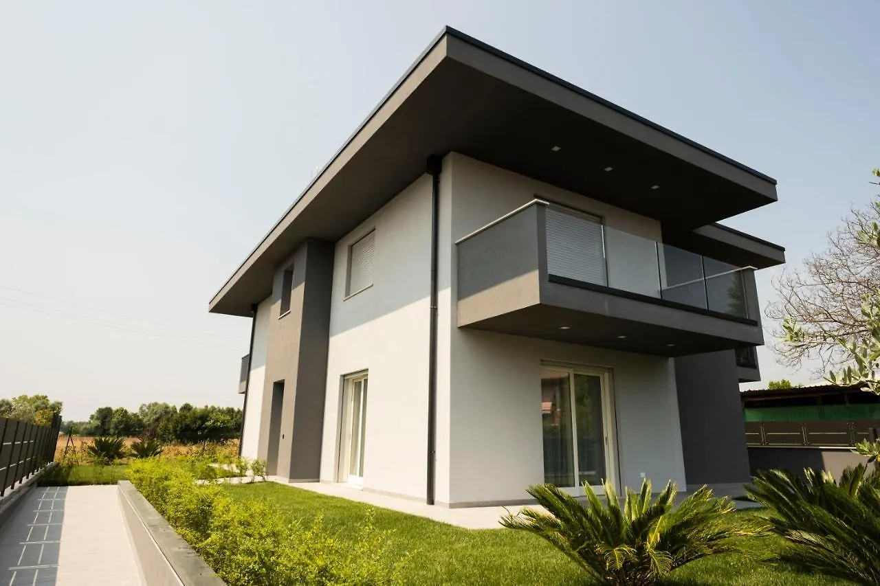 Marali Lake Apartments Di Enrica Bianchera Desenzano del Garda