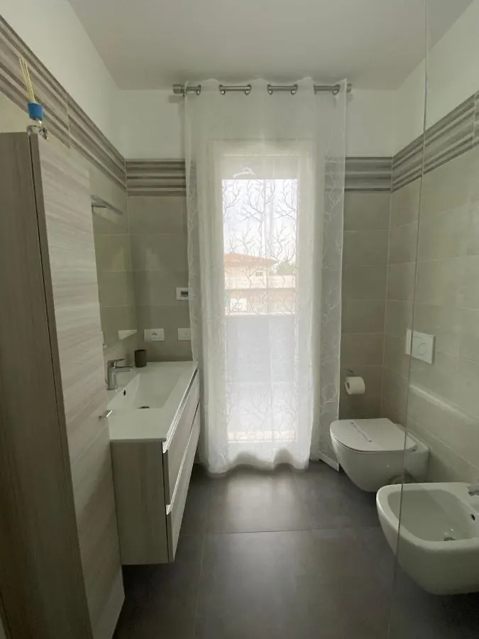 Marali Lake Apartments Di Enrica Bianchera Desenzano del Garda