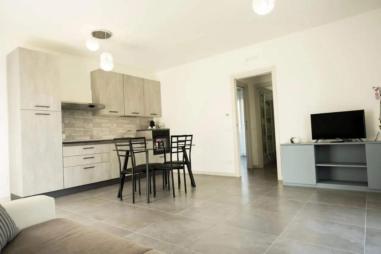Marali Lake Apartments Di Enrica Bianchera Desenzano del Garda Italia