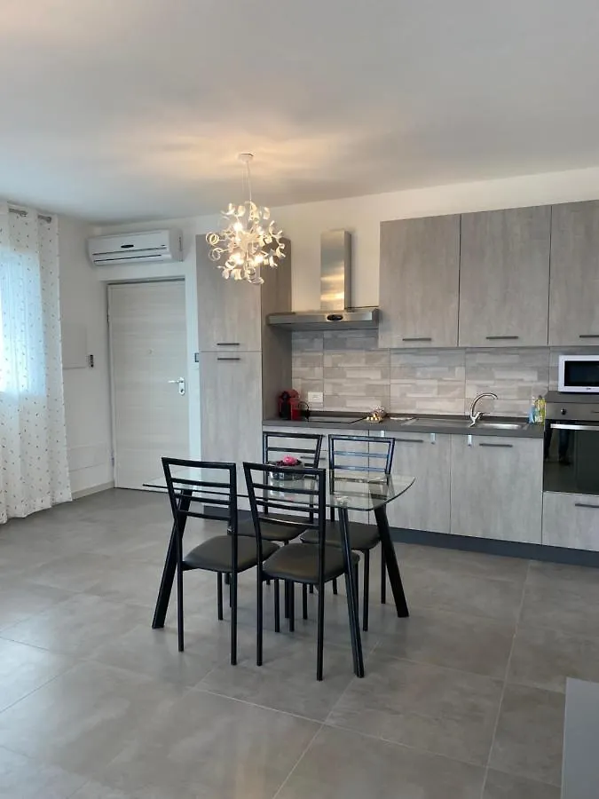 Marali Lake Apartments Di Enrica Bianchera Desenzano del Garda 0*,