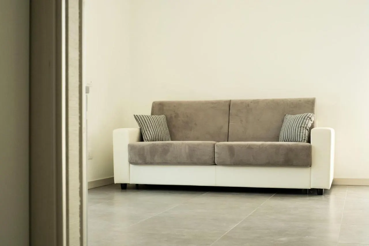 Marali Lake Apartments Di Enrica Bianchera Desenzano del Garda